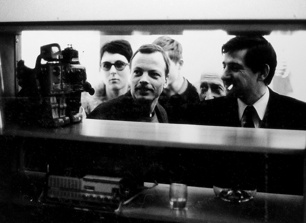 19680223 Moebel Aus Polyvinylchlorid Klaus Goehling 04