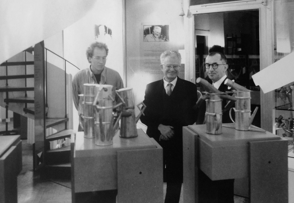 19920207 Ricardo Dalisi Loggetto Eroticomiko 02