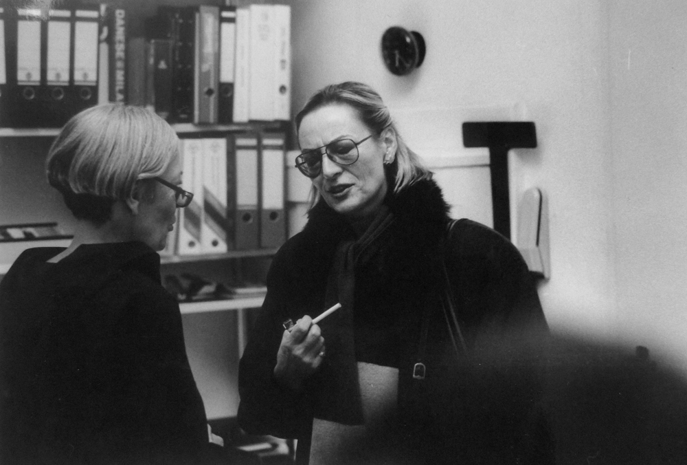 19920207 Ricardo Dalisi Loggetto Eroticomiko 04