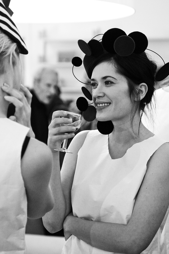 20091113 Lucia Sammarco Pennetier Small Walking Sculptures 05