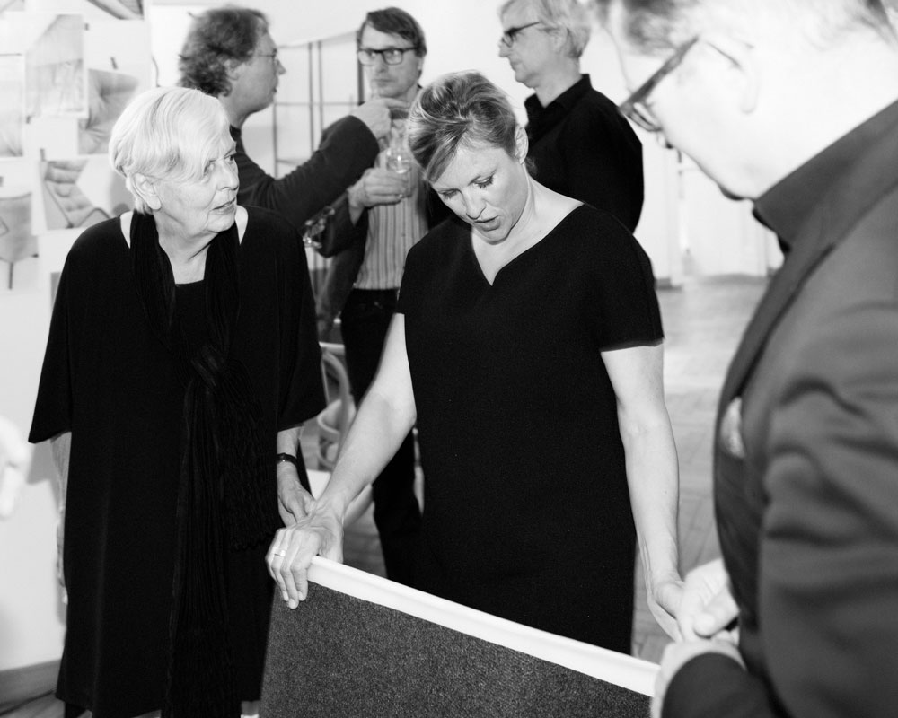 20150611 Werkstattbericht Thonet Lounge Sessel 808 01