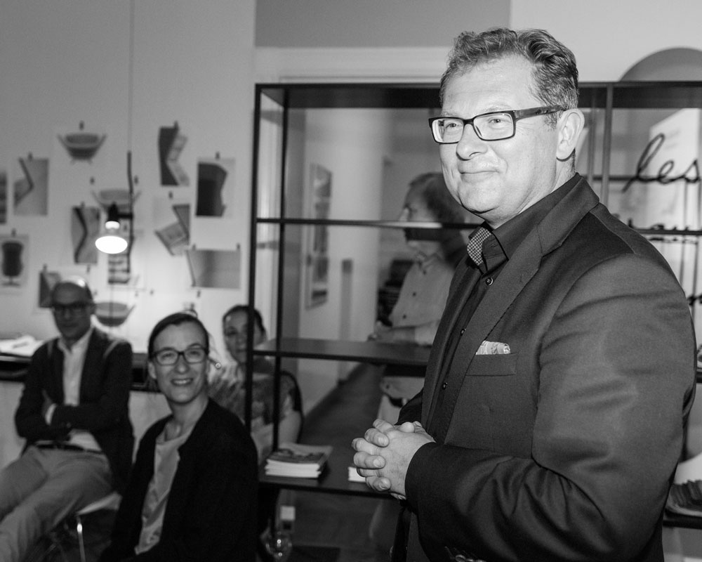 20150611 Werkstattbericht Thonet Lounge Sessel 808 03