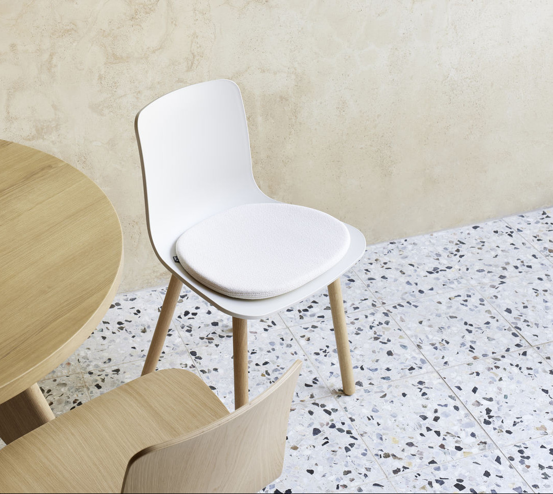 6829417 Soft Seats HAL Wood HAL Ply Wood Gueridon V Fullbleed 1440x