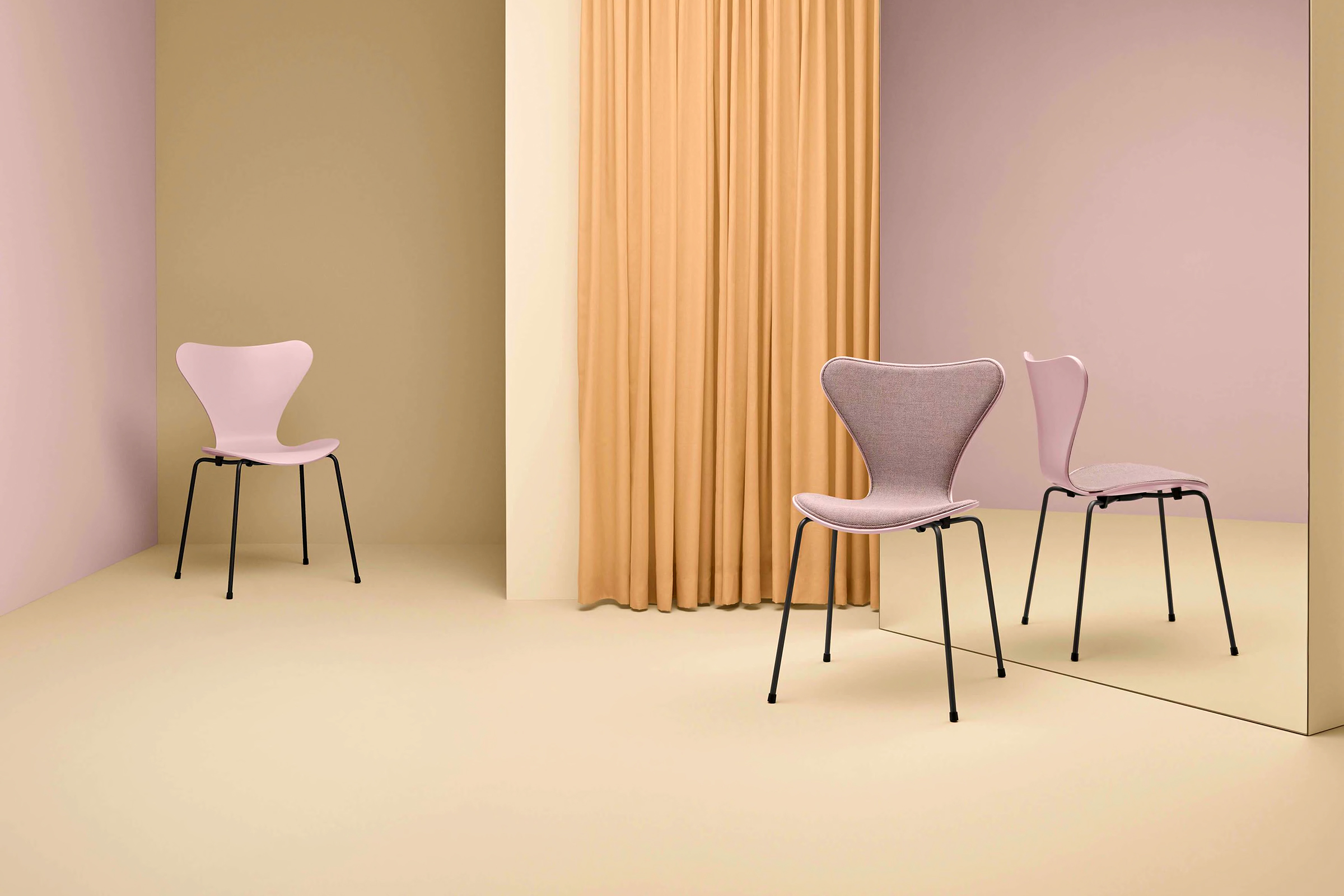 Fritz Hansen Stuhl Serie 7 01