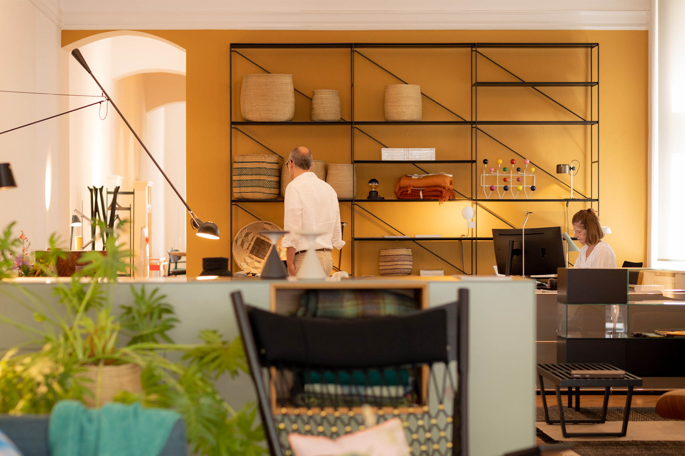 OCJH1054 BureauOG ModusShowroom