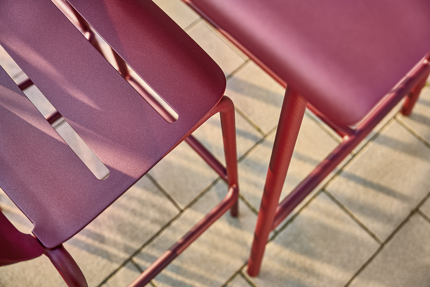 Vapio High Dining Beere Detail